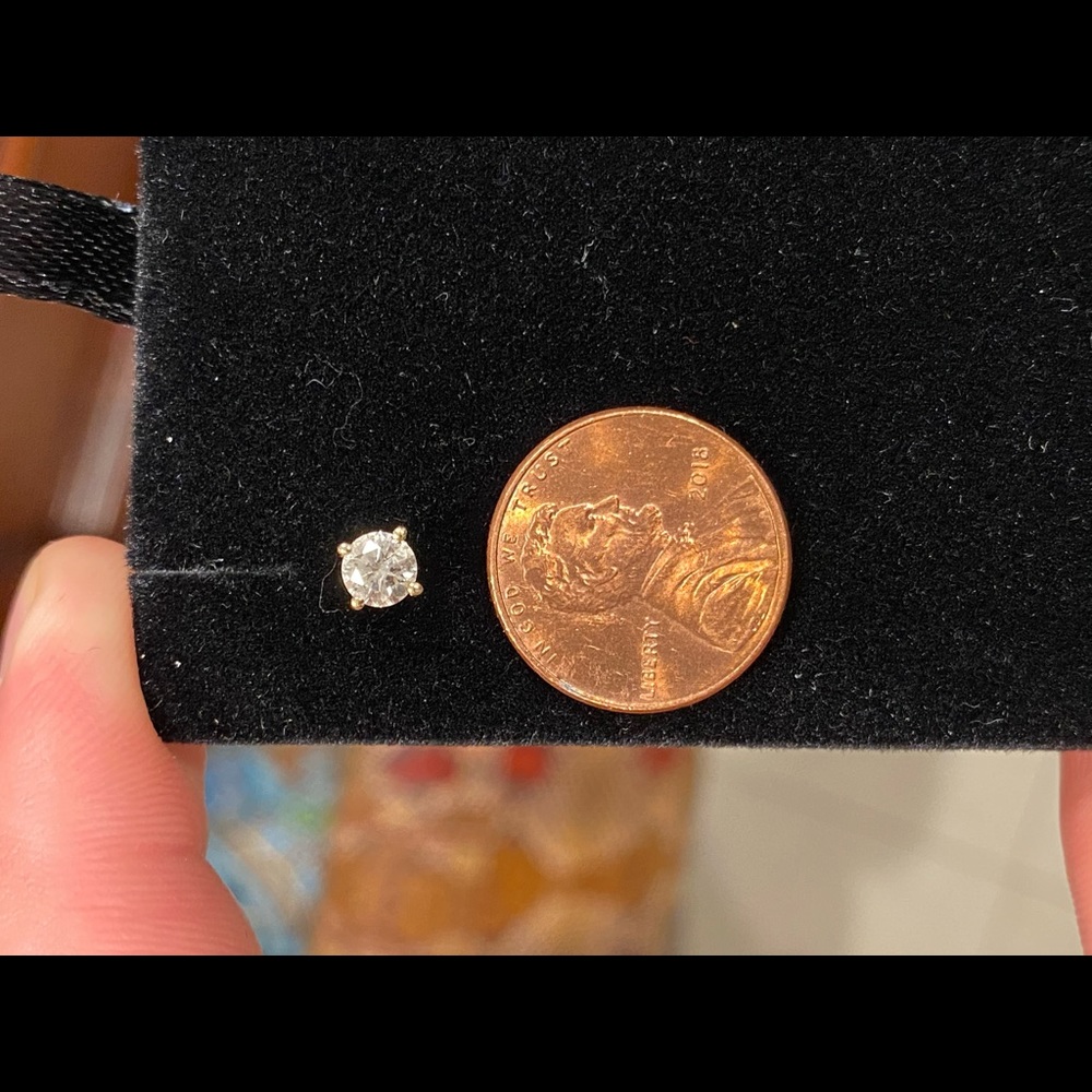 100% Authentic Brilliant Cut Diamond Studs - Picture 6 of 7
